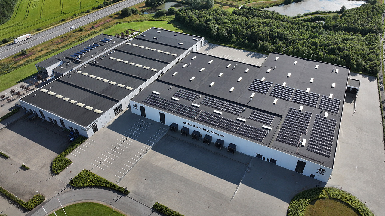 dk-company-ikast-solceller-på-tag DK Company Ikast solceller på tag